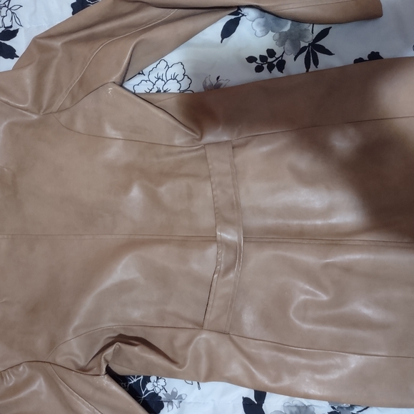 Vintage Tan Vinyl Jacket - Picture 8 of 8